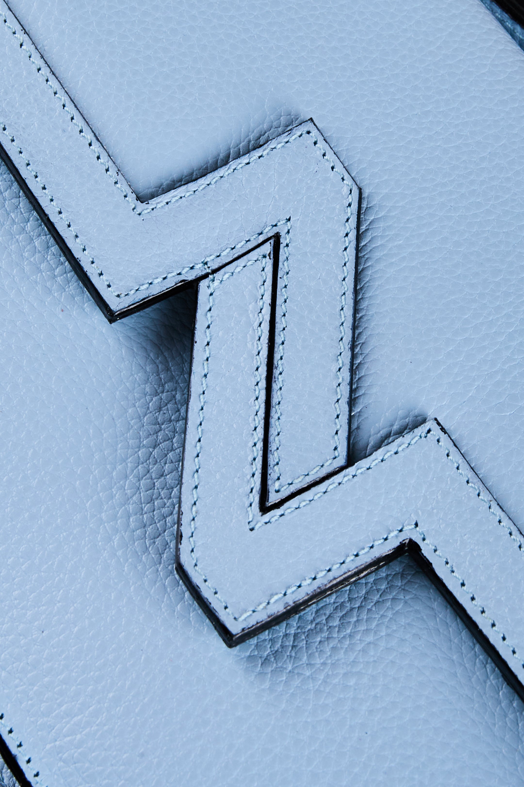 Cartera NV cuero celeste "S"