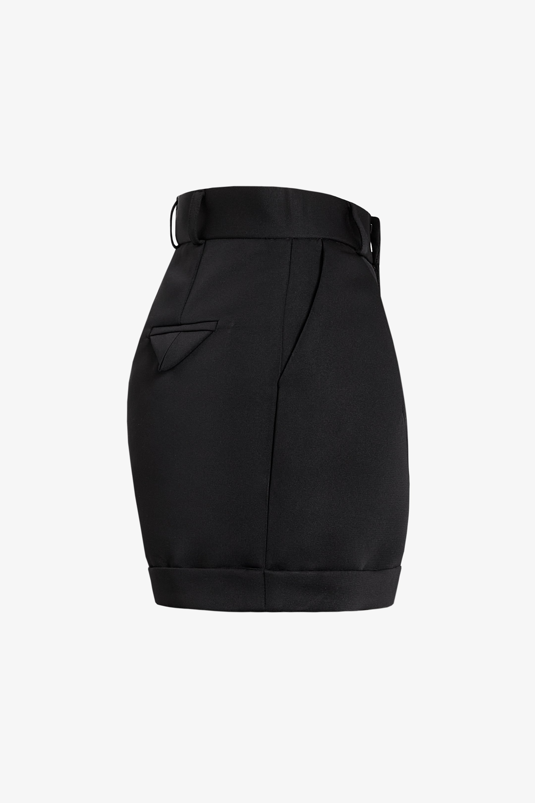 Short Nineko